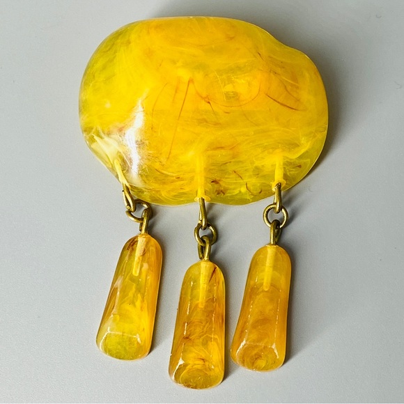 Vintage Baltic Amber Dangling Brooch Butterscotch Egg Yolk